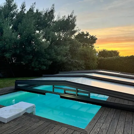 Βίλα Maison Bleue Royan 230 M2 With Pool 200 Meters From