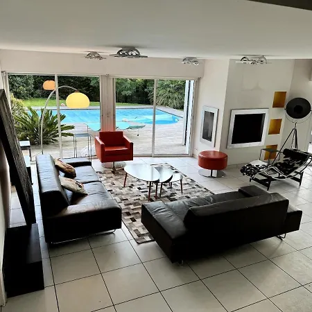 Maison Bleue Royan 230 M2 With Pool 200 Meters From Βίλα