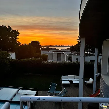Maison Bleue Royan 230 M2 With Pool 300 Meters From Vila Saint-Georges-de-Didonne