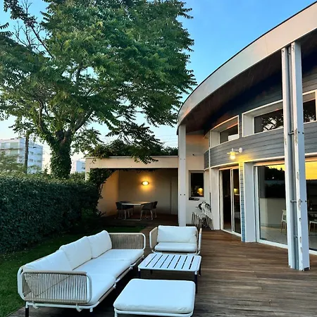 Maison Bleue Royan 230 M2 With Pool 200 Meters From Saint-Georges-de-Didonne