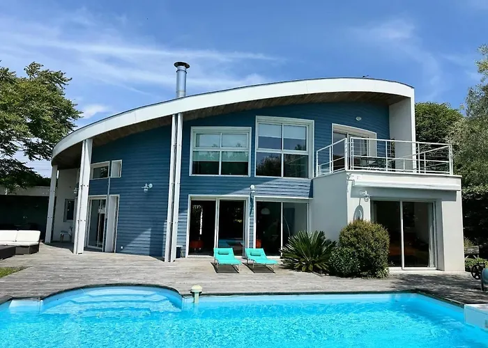 Maison Bleue Royan 230 M2 With Pool 200 Meters From Villa Saint-Georges-de-Didonne
