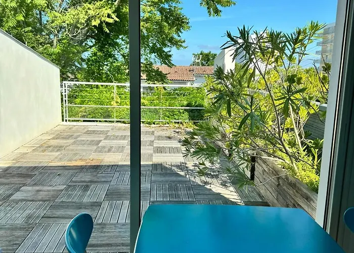 Maison Bleue Royan 230 M2 With Pool 200 Meters From * Saint-Georges-de-Didonne