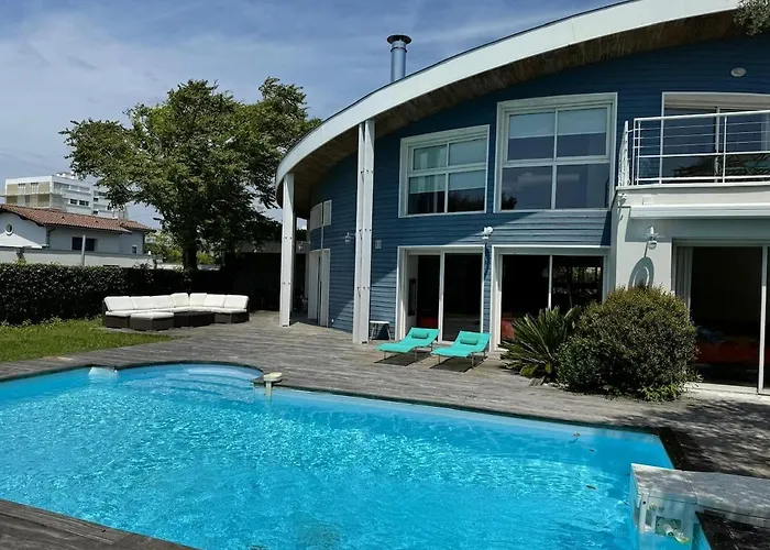 Maison Bleue Royan 230 M2 With Pool 200 Meters From Βίλα
